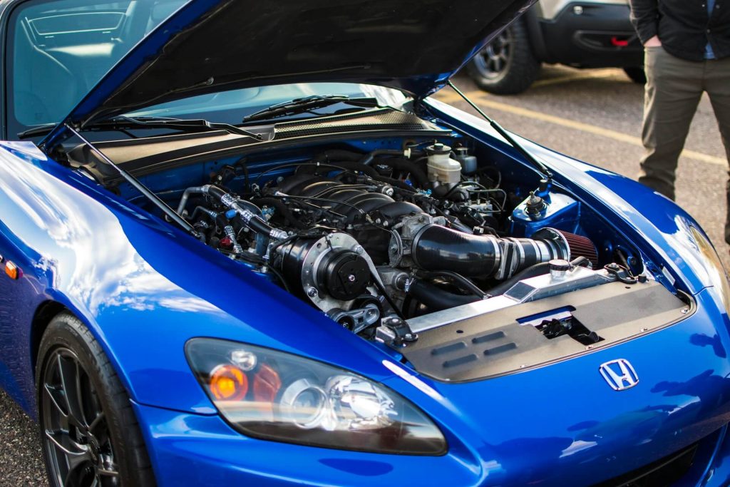 blue honda engine bay